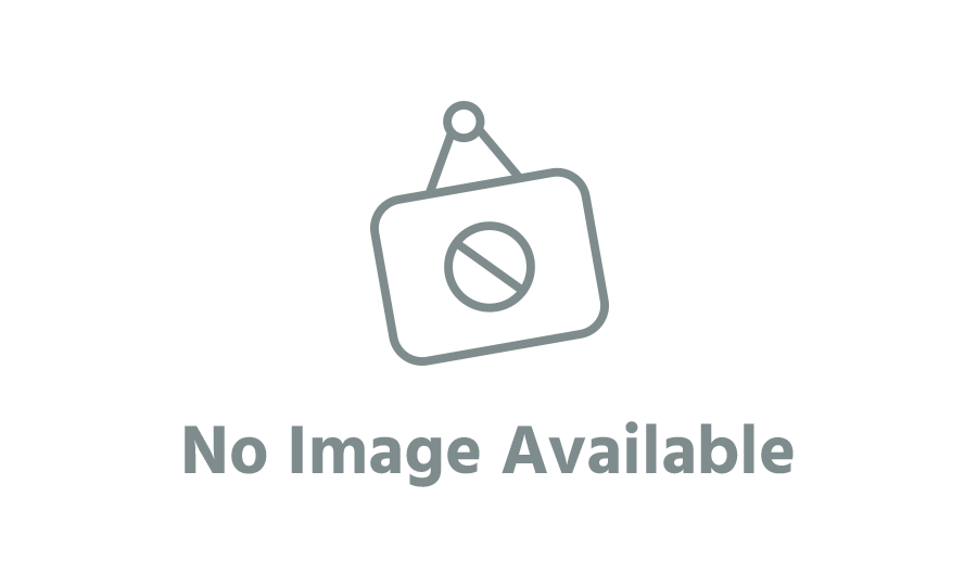  [a professional photo of [(frida kahlo:0.98)::],(half body),(in chichén itzá,mexico) wearing mesh luxury,extremely big v-collar,hourglass figure,long coloured hair,lots of skin,(hyperrealistic),(smoke),(bokeh),8k,50mm portrait photography, hard rim lighting photography–beta –ar 2:3 –beta –upbeta –upbeta
